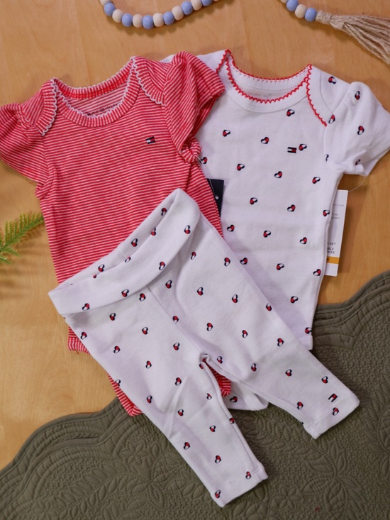 Tommy Hilfiger Other - Tommy Hilfiger 3 pieces set  White Baby Leggings with Red & Navy Heart Dots